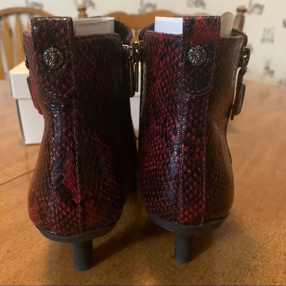 Anne Klein Rosey Booties - Picture 4 of 10